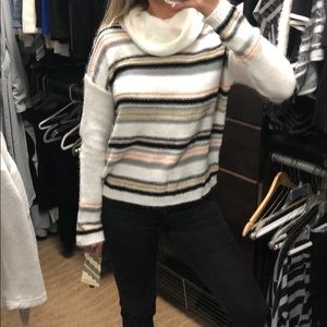 Never worn, cozy sweater.